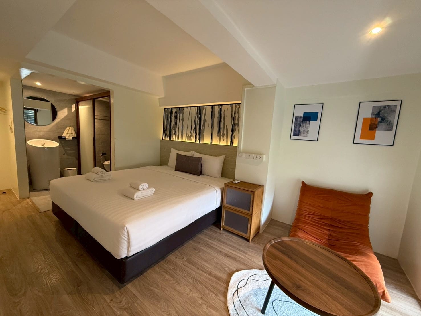 มุมพักผ่อน Superior Room - Zayn Hotel พร้อมพงษ์